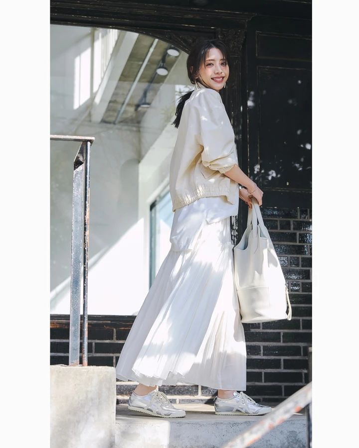 貴島明日香 スニーカーコーデ