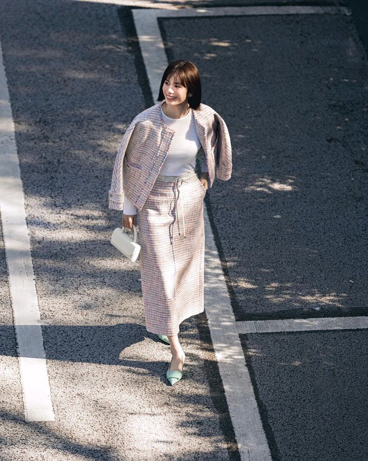 佐藤晴美 スカートコーデ