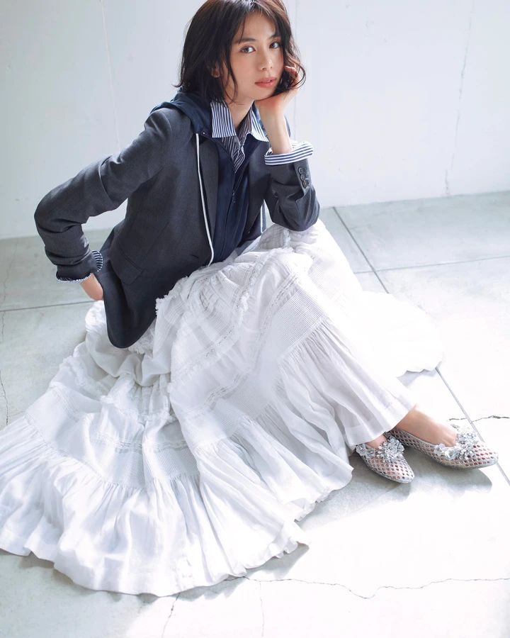 佐藤晴美 ジャケットコーデ