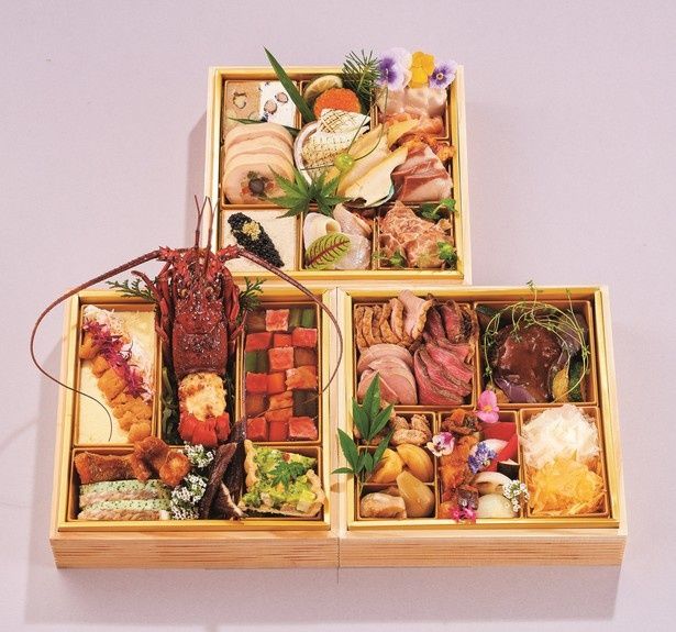 看板料理の「特製ハンバーグ」などを詰め合わせた「〈morceau〉謹製～スペシャリテで彩るフレンチ迎春重～」(6万8040円)