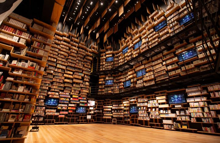 胸が高鳴る空間で心ゆくまで過ごす。ソロご自愛におすすめの図書館