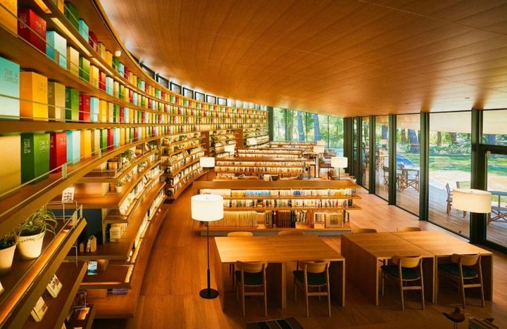 胸が高鳴る空間で心ゆくまで過ごす。ソロご自愛におすすめの図書館
