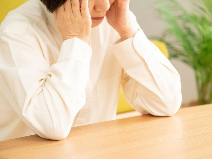 親がひとり暮らしになったことや自身の収入事情をきっかけに、数十年ぶりに実家へ戻る人もいます。今回は、鹿児島県出水市に住む56歳女性のエピソードを紹介します。