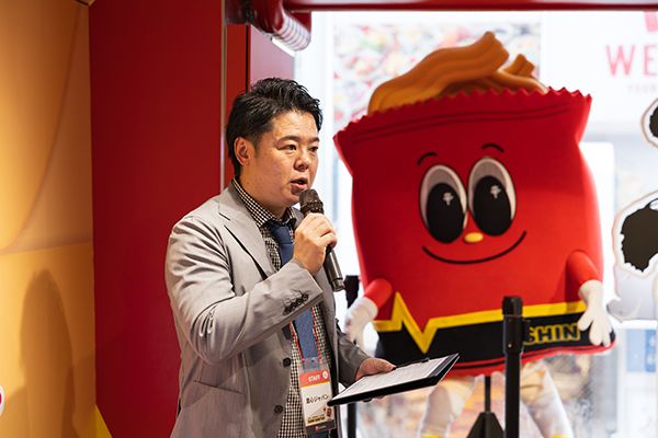 原宿の「辛ラーメン」専門店がリニューアル！韓国コンビニ型の店舗やドラマのワンシーンのような屋上に注目