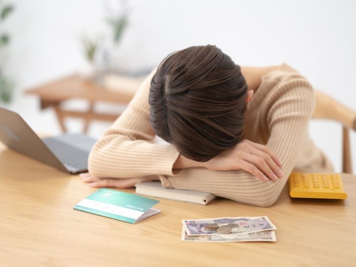 体調を崩した親の世話を担うため、仕事を続けながら実家で暮らす人もいます。今回は、広島県広島市に住む43歳女性のエピソードを紹介します。