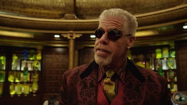 有名俳優が丸呑みされるという点で希少価値が高い(『パシフィック・リム』) [c]Warner Bros./courtesy Everett Collection