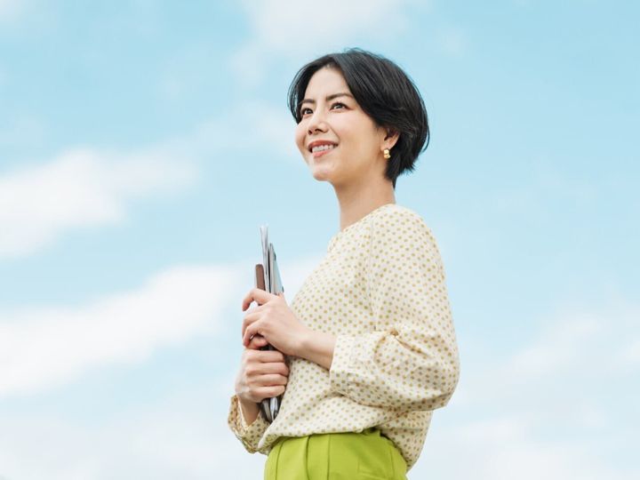 子どもの成長で自由に使える時間が増えたことをきっかけに、より長く働ける職場へ移り、年収と心の余裕を手にした人もいます。今回は、大阪府に住む42歳女性の転職エピソードを紹介します。