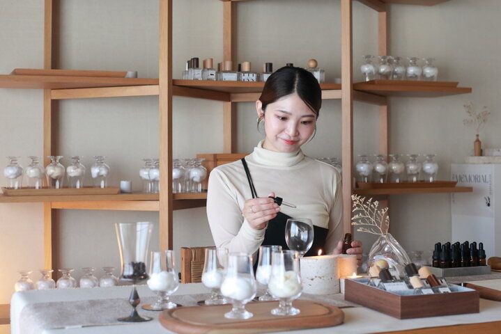 暮らしに寄り添う香りをオーダーメイド。深呼吸したくなるカフェ＆体験空間「meture」