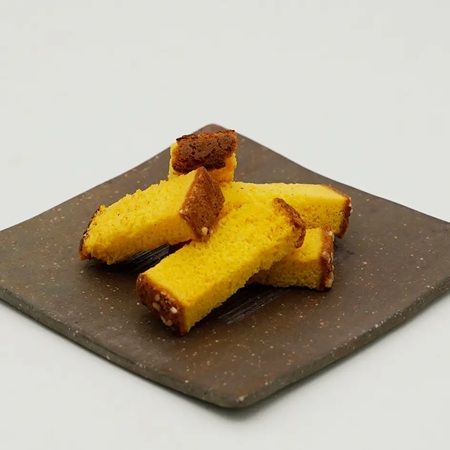 福砂屋、「八十八カステラ」を再度焼き上げた新商品「福砂屋ビスコチョ八十八」を新店舗の南町田店で発売