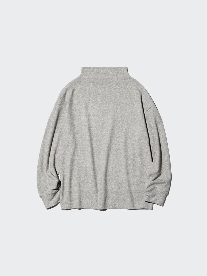 グレーのソフトニットフリースモックネックTシャツ
