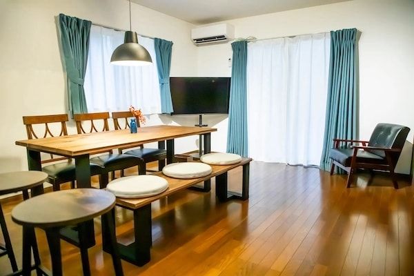 地魚の晩酌セットや釣り体験が特徴の一棟貸切「～港の宿～MARUTTO」が小田原にオープン！