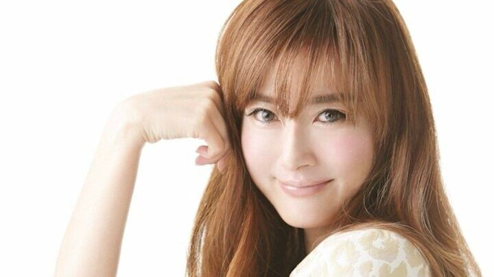 【写真・画像】56歳“奇跡の美魔女”が取り入れるフェムケア「ラグジュアリーよもぎ蒸し」 1枚目