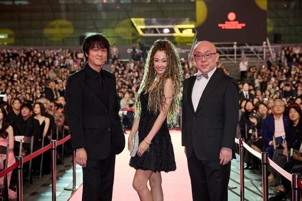 大胆なヘアスタイルで視線を集めた沢尻エリカ [c]BIFF2026