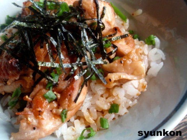 「焼き鳥丼」レシピ