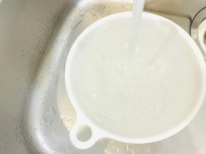 【ほうれん草】根元の砂までスッキリ落とす洗い方！洗ったつもりなのに「ジャリッ！」はもう卒業♪