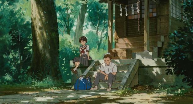 野球少年の杉村は神社の境内で雫に告白するが… [c] 1995 Aoi Hiiragi, Shueisha/Hayao Miyazaki/Studio Ghibli, NH