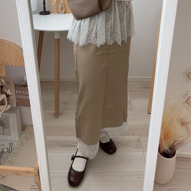 しまむら「レースナロースカート」