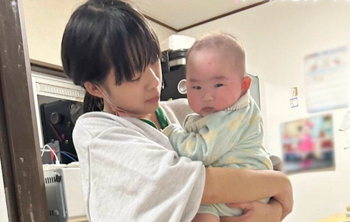 【写真・画像】“1男8女シンママ大家族”15歳長女、小6から育児を担当「5女＆6女は私が育てた。ママはその頃いなかった」父親への不満も「おっちゃんは寝てただけ」 1枚目