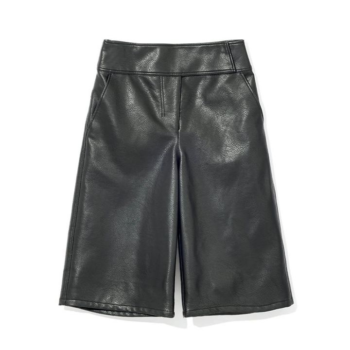 人工レザーハーフパンツ2万5300円（プランクプロジェクト／プランクプロジェクト 青山店）