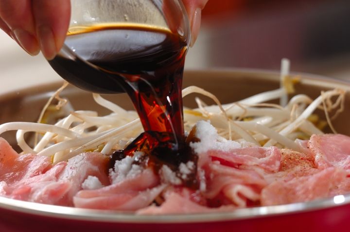 厚揚げと豚肉の甘辛チーズ煮の作り方1