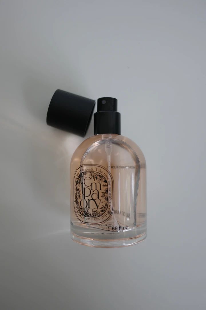 軽やかにまとえる韓国フレグランス｜シャツコーデの日に使いたいTEMPORARY“Mon Paris Floral”_1
