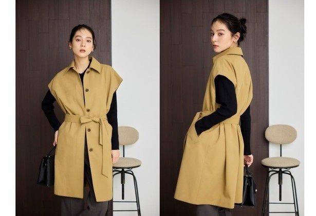 スーツスクエアから“カーディガン以上・コート未満”の「ノースリーブコート」(1万8590円)が登場