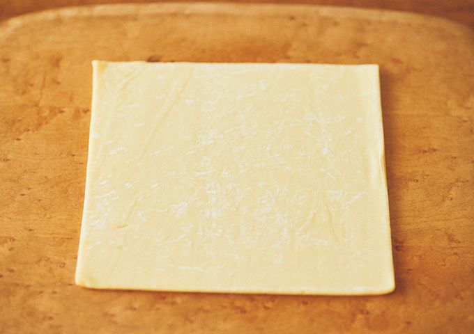 【冷凍パイシートレシピ】クリームやフルーツを詰めても♪ 正方形の冷凍パイシート1枚でできるレシピ「カラフルフィンガーカップ」の画像3