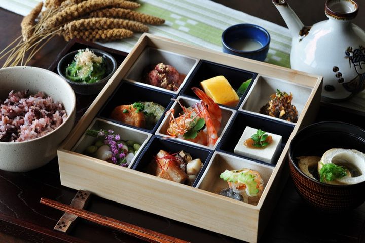 祭事食を取り入れた特別朝食「種子取祭朝食」