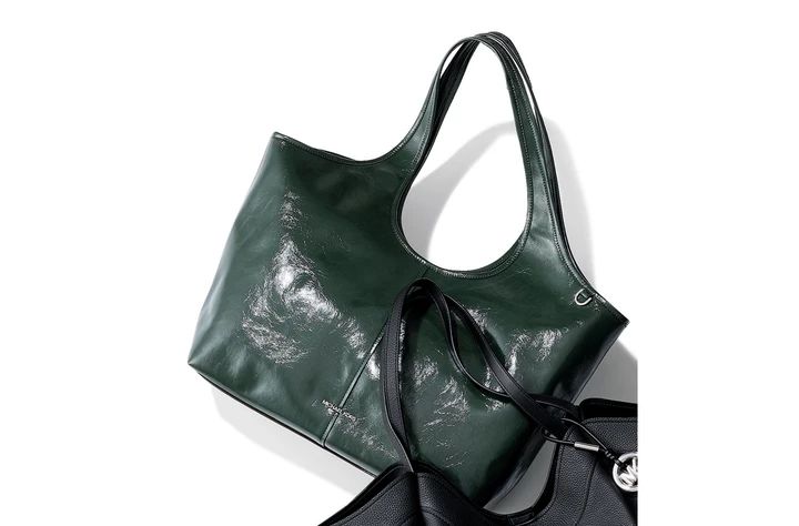 （26×49×14）￥53900／マイケル・コース カスタマーサービス（マイケル マイケル・コース）