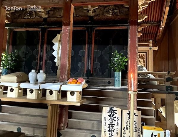 千葉県富津市の「三柱神社」再建に向けTonTonが寄付、奉献酒を奉納し竣工式参列。海外事業発展を祈念