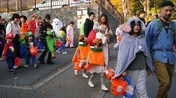 北海道千歳市で「ちとせキッズハロウィン」開催！AI作成の似顔絵プレートのプレゼント企画も実施