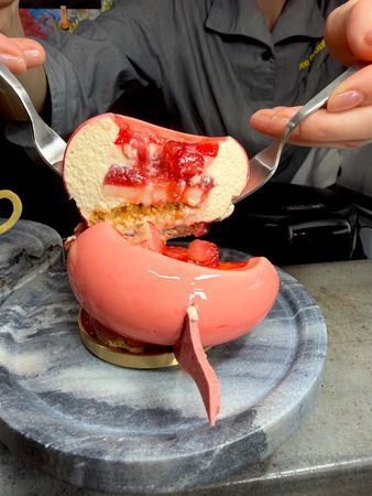 大阪・中崎町の「紅茶美人＋ Tea Beauty plus」に、ふたも持ち手も食べられる「ティーポットケーキ」、登場