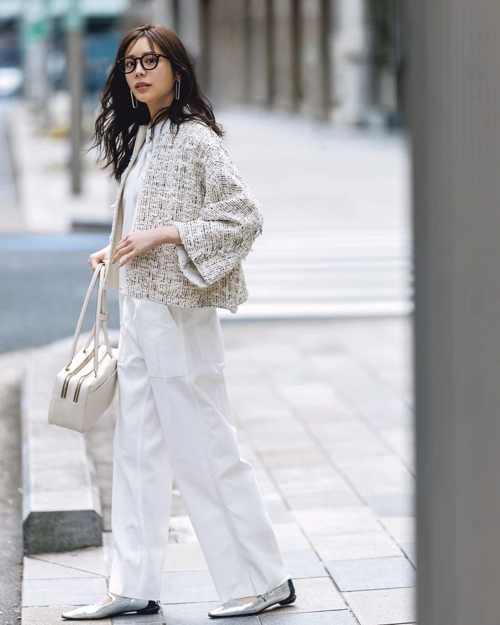 貴島明日香 ジャケットコーデ