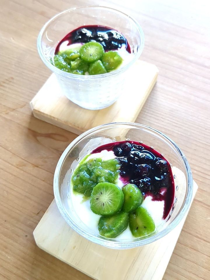 ヨーグルトにのせてみました！