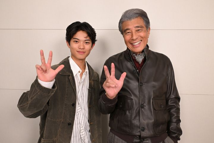 舘ひろしがサプライズ登場！ 事務所の後輩・黒川想矢を絶賛『３ミリの恋』特別対談映像＆本編映像解禁