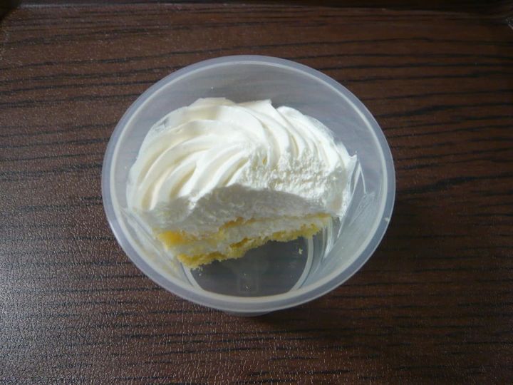 ほぼクリームのケーキ4