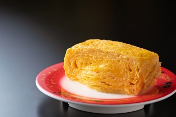 グルメ回転寿司「廻鮮江戸前すし魚魚丸」が名古屋市天白区にOPEN！藁焼きショーで炙ったかつおにぎりも記念価格に