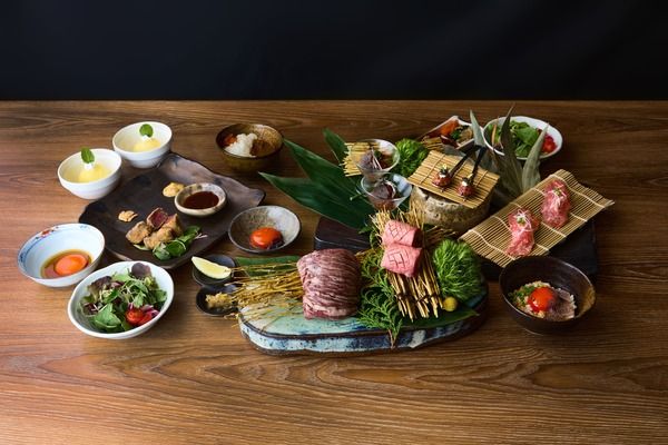 Tripadvisor高級店部門日本3位の「北新地はらみ 法善寺店」の魅力と各店で提供中の秋の新作コース