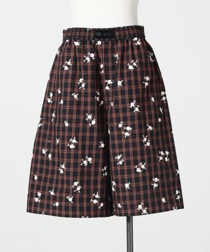画像: 「Yarn Dyed Check Flower Shorts」￥62,700【ガニー】 出典：パリゴ