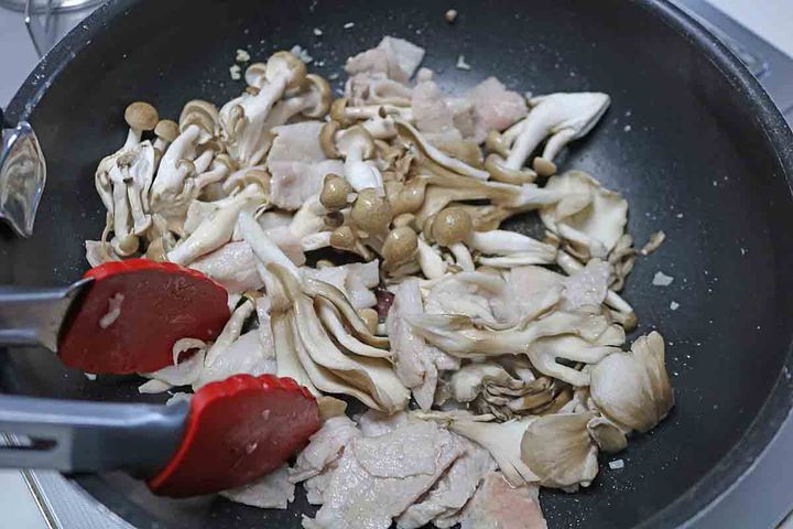 豚きのこパスタ８