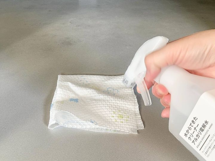 「水からできたクリーナー アルカリ電解水」税込499円 ※画像のボトルはリニューアル前のデザイン