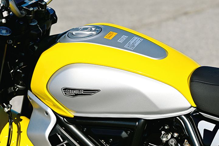 【DUCATI・Scrambler Icon】ドゥカティ・スクランブラー最新モデル｜進化したトラクションコントロールとライディング性能［深堀りバイク日誌］