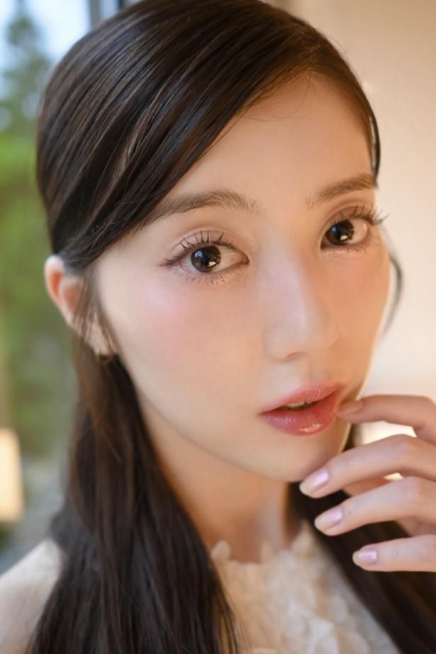 「写真集を撮っていた時、ラストカットでぽろっと涙が出るぐらい、今までの10年間が一気によみがえってきました」