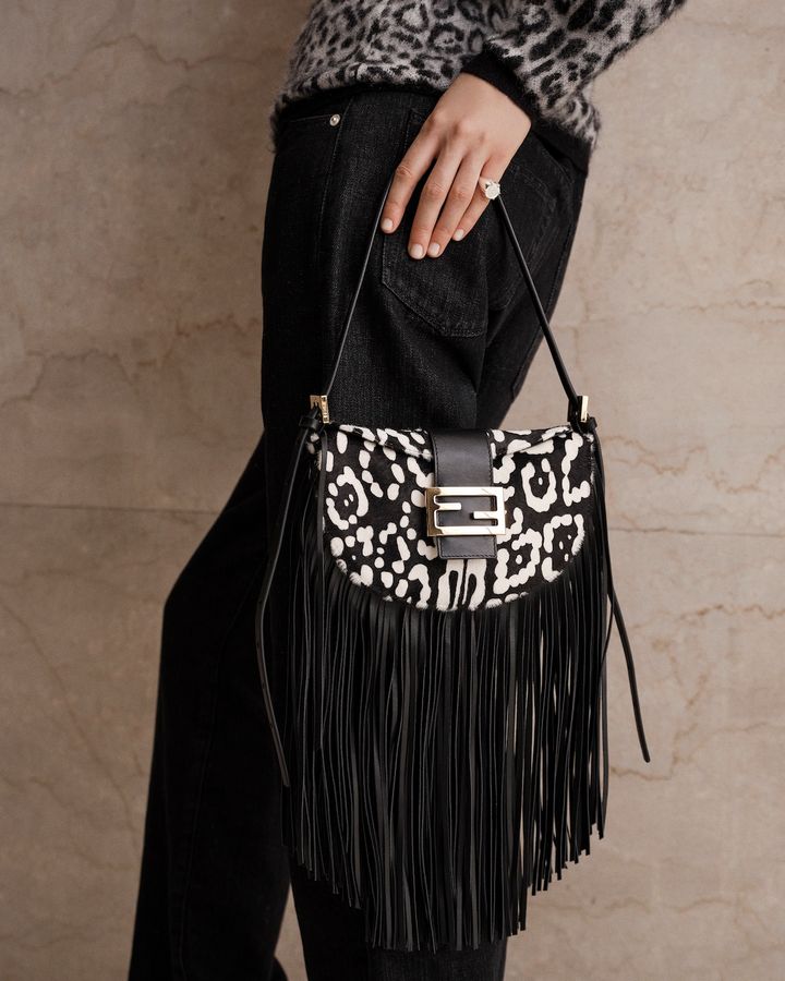 2026/10/FENDI-Croissant-Bag_4x5_04.jpg