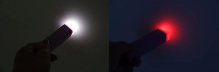 ラベンダー色の防犯ブザーの白色ライトと赤色点滅ライトがそれぞれ光っている様子を左右に並べた写真