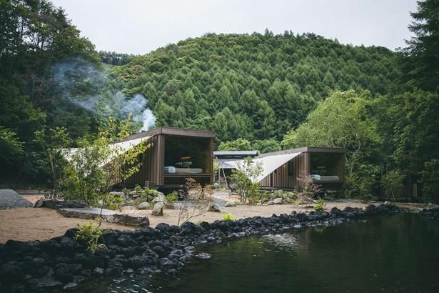 標高約1000メートル、カラマツ林に囲まれた「Earthboat Ueda Onsen」。2026年7月オープン
