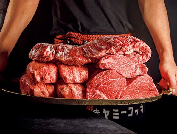 1杯99円のドリンクと豪快な肉を堪能！那覇・久茂地に「那覇 大衆焼肉 暴飲暴食」が新たに誕生