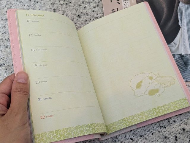 スケジュール帳のウィークリーページ