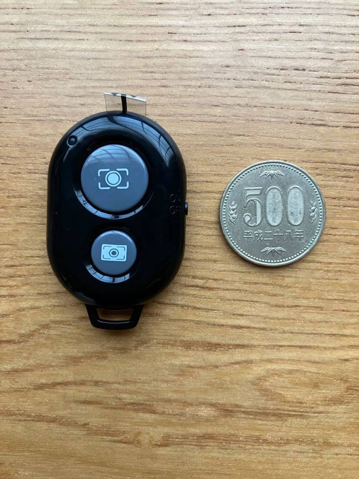 ダイソー：スマートフォンシャッターリモコン