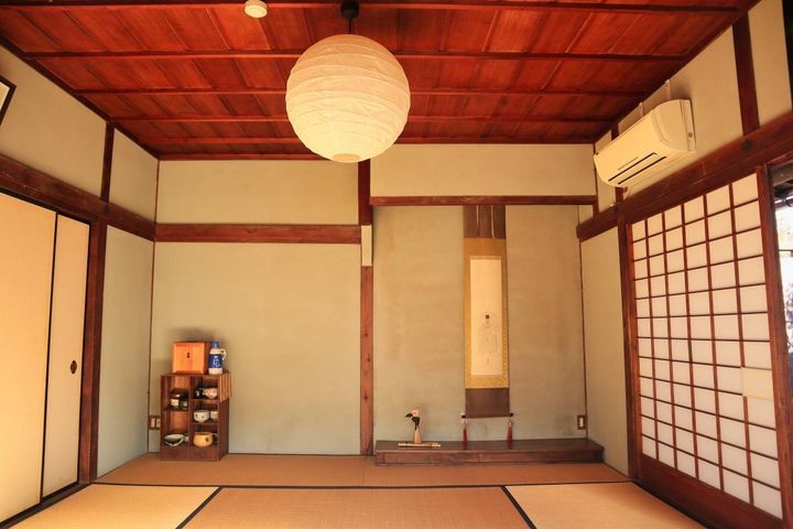 和室 晩年運 下がる 傷んだ掛け軸